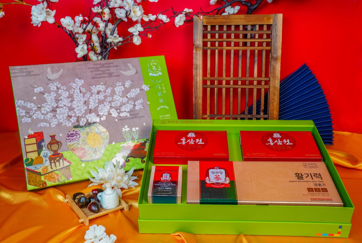 Quà Tết 2026 KGC Jung Kwan Jang Vạn Sự Hanh Thông gồm nước hồng sâm và cao hồng sâm